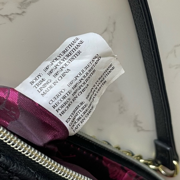 BETSEY JOHNSON red & black purse with quilted bows and built in wallet - Picture 5 of 15